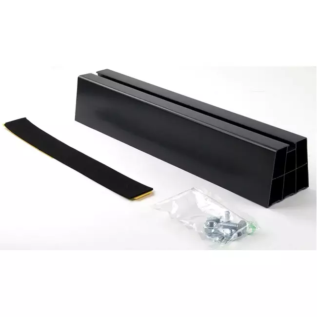 Listwa montażowa na zewnątrz jednostki wykonana z twardego PVC, długość 450 mm